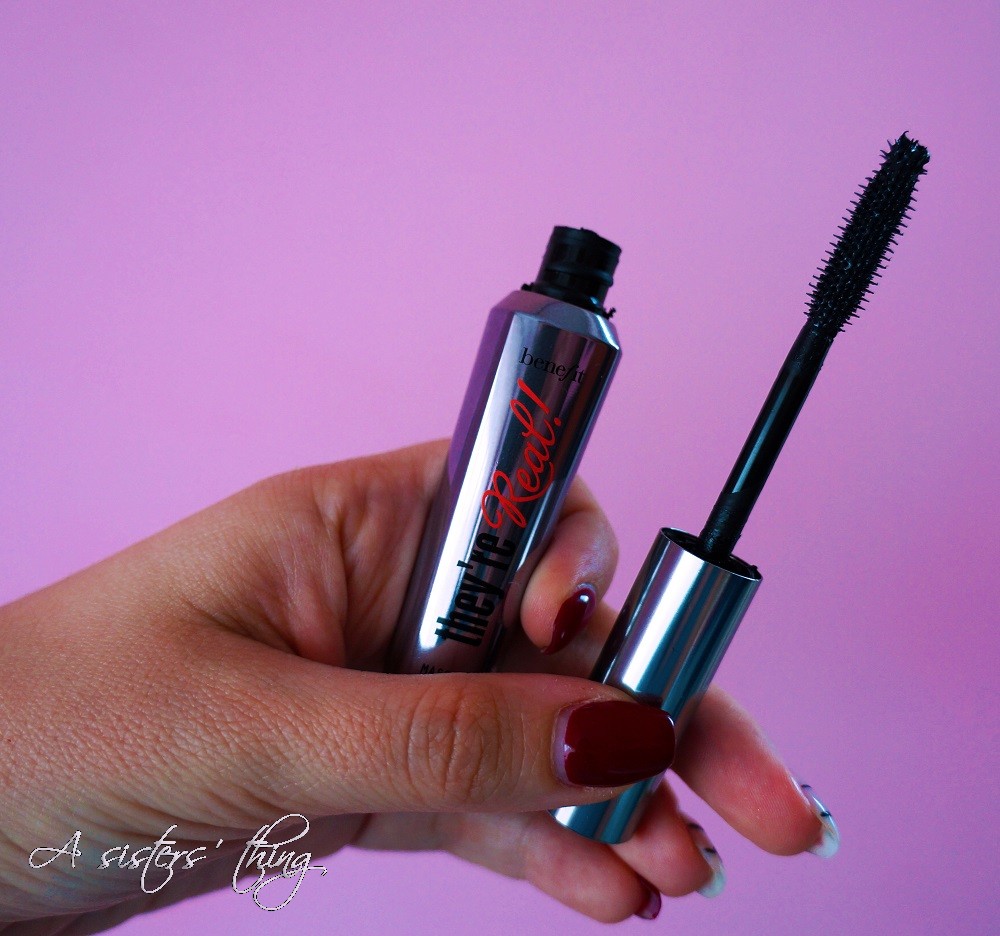 Benefit mascara tube and brush